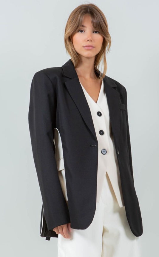 Chic Contrast Blazer