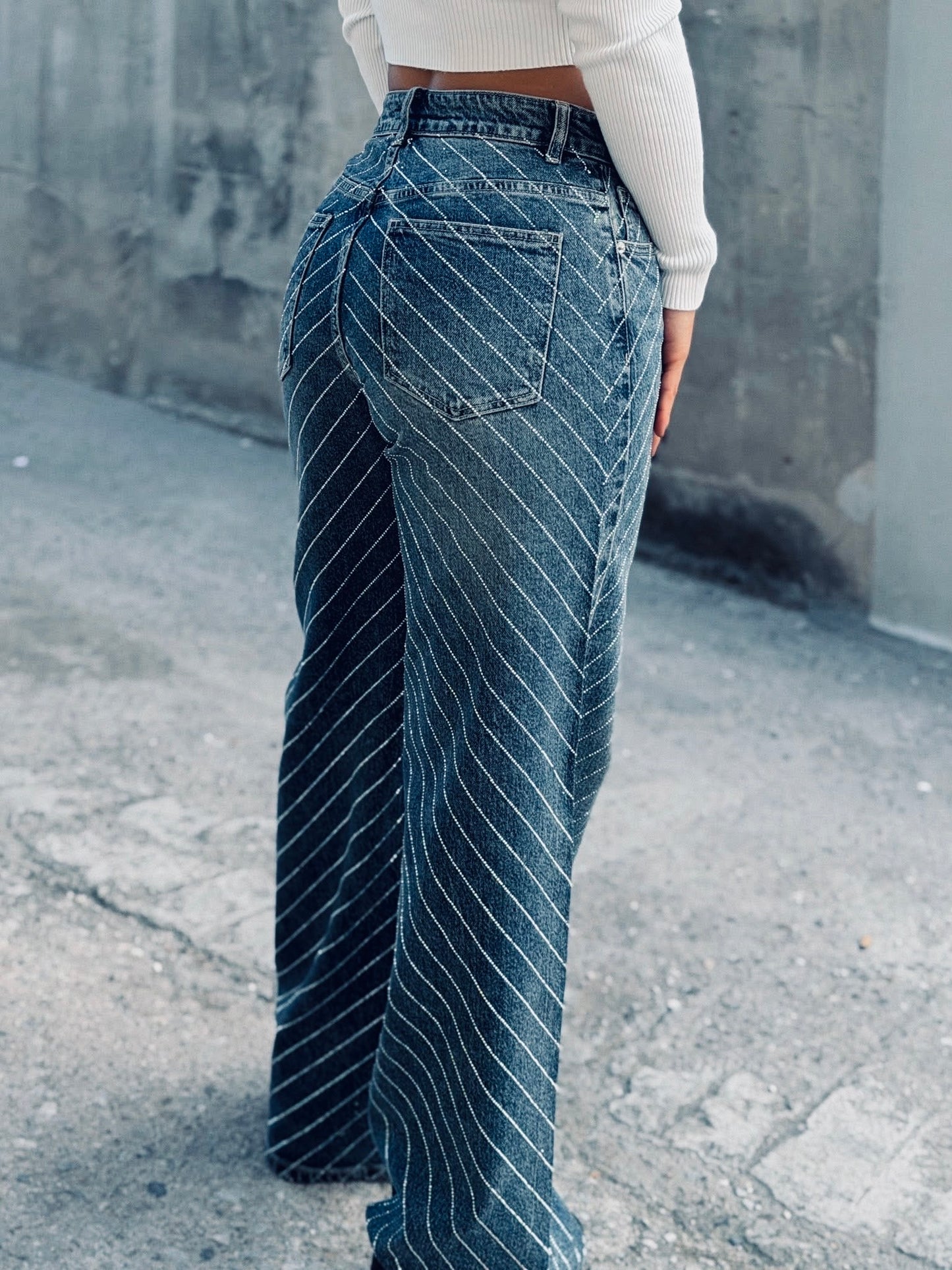 Jeans Sparkling Lines